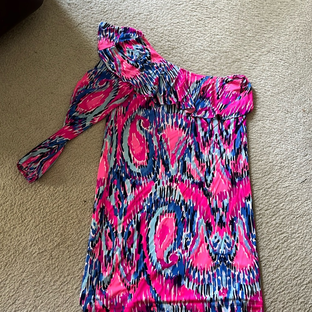 Lilly Pulitzer Large shoulder dress
